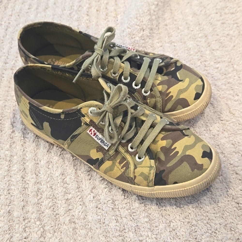 Superga Camo Sneakers Size 8.5, 39.5
